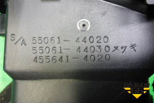 Дефлектор воздушный левый (5506144020) для Toyota Isis c 2004-2018г