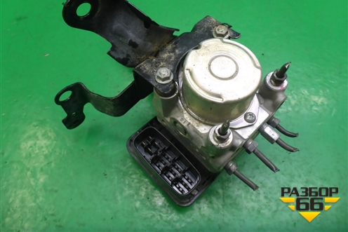 Блок ABS (4451044150) для Toyota Isis c 2004-2018г
