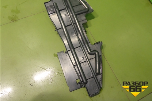 Дефлектор радиатора левый (5329405010) для Toyota Avensis с 2003-2009г