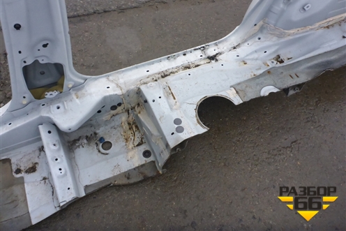 Боковина кузова правая для Toyota Isis c 2004-2018г