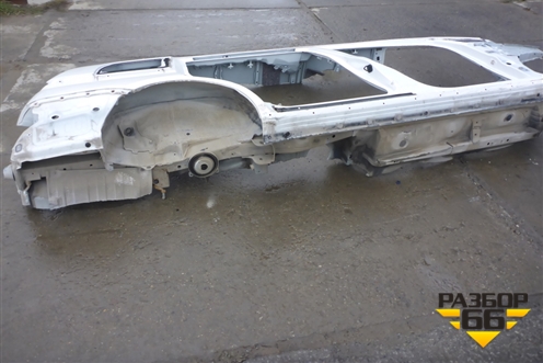 Боковина кузова правая для Toyota Isis c 2004-2018г