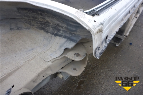 Боковина кузова правая для Toyota Isis c 2004-2018г