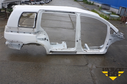 Боковина кузова правая для Toyota Isis c 2004-2018г