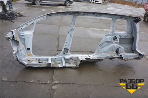 Боковина кузова правая для Toyota Isis c 2004-2018г