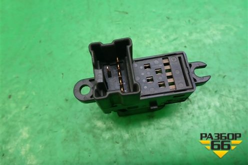 Кнопка стеклоподъёмника для Nissan Navara (D40) с 2005-2015г (Навара)