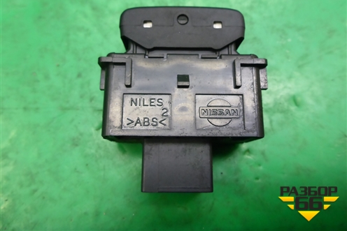 Кнопка центрального замка для Nissan Navara (D40) с 2005-2015г (Навара)