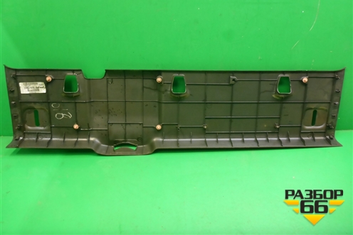 Накладка внутренняя (за задним сиденьем) (79911EB103) для Nissan Navara (D40) с 2005-2015г (Навара)