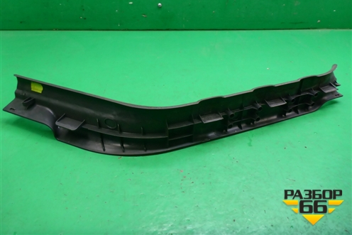 Накладка порога внутренняя заднего правого (769B6EB323) для Nissan Navara (D40) с 2005-2015г (Навара)