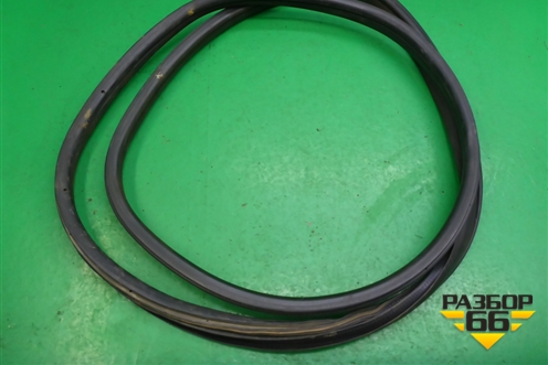 Уплотнитель двери задней правой для Nissan Navara (D40) с 2005-2015г (Навара)