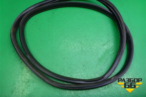 Уплотнитель двери задней правой для Nissan Navara (D40) с 2005-2015г (Навара)