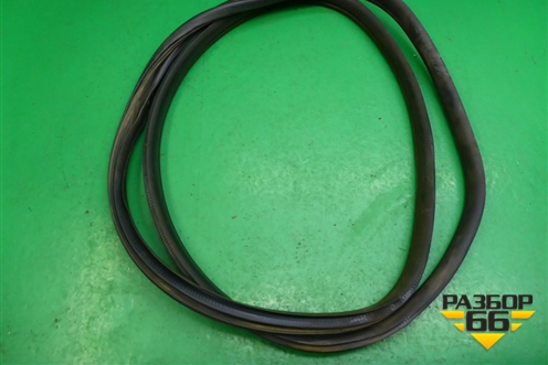 Уплотнитель двери задней левой для Nissan Navara (D40) с 2005-2015г (Навара)