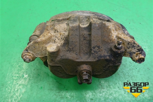 Суппорт передний левый для Nissan Navara (D40) с 2005-2015г (Навара)