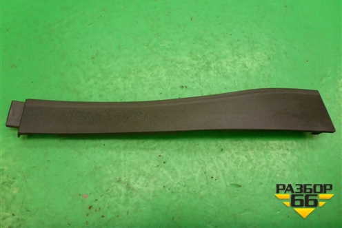 Накладка на торпедо левая (66951EB000) для Nissan Navara (D40) с 2005-2015г (Навара)