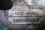 Сальник полуоси заднего моста (43232EB70A) для Nissan Navara (D40) с 2005-2015г (Навара)