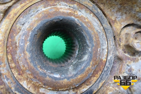 Кулак поворотный передний левый (2.5л YD25 АКПП) для Nissan Navara (D40) с 2005-2015г (Навара)