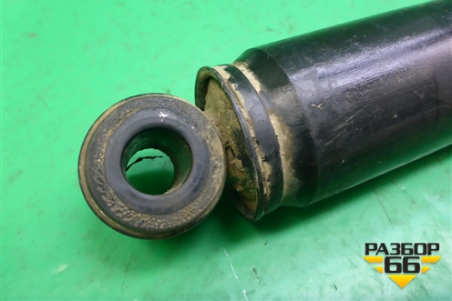 Амортизатор передний (56200EB30A) для Nissan Navara (D40) с 2005-2015г (Навара)