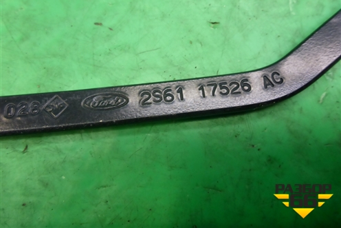 Поводок стеклоочистителя левый (2S6117526AC) для Ford Fiesta с 2001-2008г