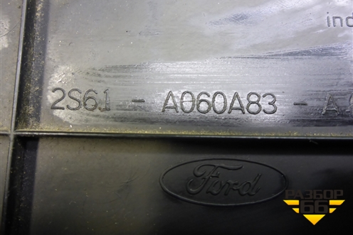 Накладка внутренняя (на консоль левая) (2S61A060A83AFW) для Ford Fiesta с 2001-2008г