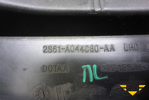 Накладка на торпедо (левая) (2S61A044C60AA) для Ford Fiesta с 2001-2008г