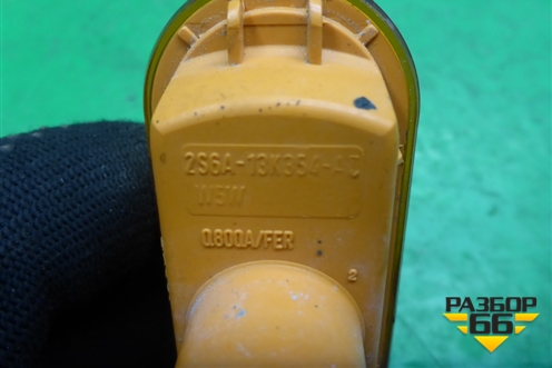 Повторитель на крыло (2S6A13K354AD) для Ford Fiesta с 2001-2008г