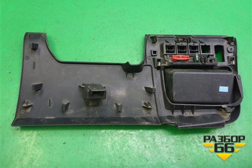 Накладка на торпедо (над коленями водителя) (9653801677) для Citroen C4 с 2005-2011г