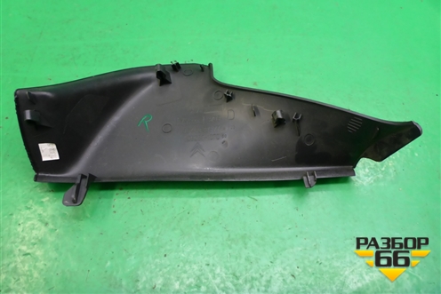 Накладка на торпедо (боковая правая) (9646339877) для Citroen C4 с 2005-2011г