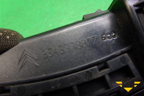 Дефлектор воздушный левый (9646338077) для Citroen C4 с 2005-2011г
