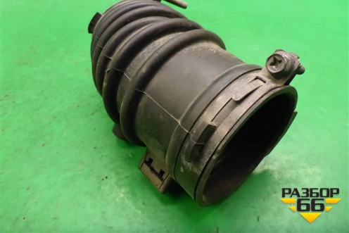 Патрубок воздушного фильтра (2.3л L3) (L813132212) для Mazda Mazda 6 (GG) с 2002-2007г
