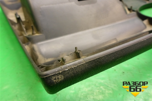Накладка на торпедо (под рулем) (GN5A64281) для Mazda Mazda 6 (GG) с 2002-2007г
