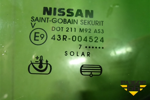 Стекло двери задней левой форточка (штатная тонировка) (82263EB300) для Nissan Navara (D40) с 2005-2015г (Навара)