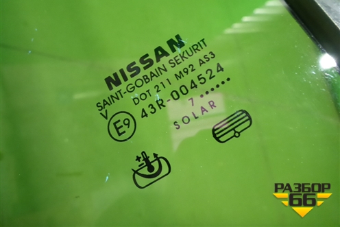 Стекло двери задней правой форточка (штатная тонировка) (82262EB320) для Nissan Navara (D40) с 2005-2015г (Навара)