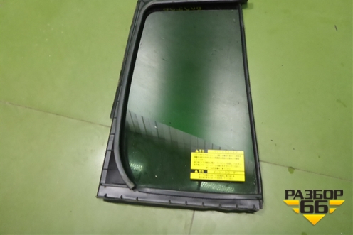 Стекло двери задней левой форточка для Toyota Isis c 2004-2018г