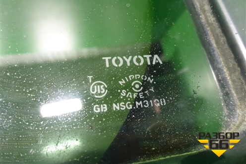 Стекло двери задней левой форточка для Toyota Isis c 2004-2018г