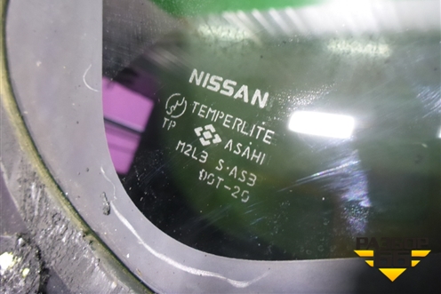 Стекло глухое правое (штатная тонировка) (83300CA000) для Nissan Murano (Z50) с 2002-2008г