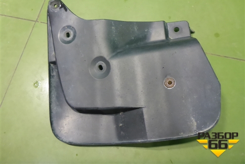Брызговик задний правый (до 2015г) (7662160150) для Toyota Land Cruiser (200) с 2008г