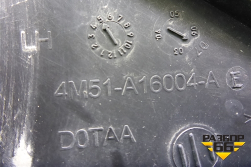 Накладка переднего крыла левого (уголок) (4M51A16004AE) для Ford Focus 2 с 2005-2008г