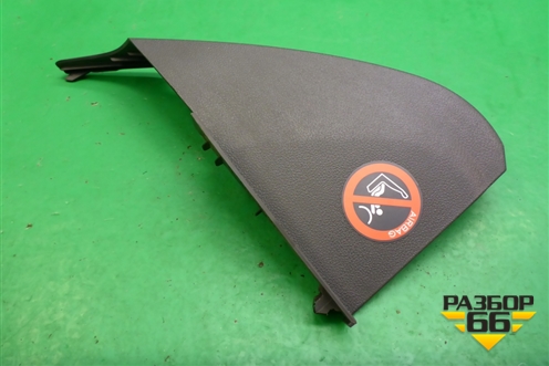 Накладка на торпедо (боковая правая) (4M051A044C60) для Ford Focus 2 с 2005-2008г