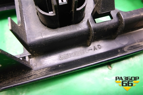 Накладка на торпедо (4M5113D734AD) для Ford Focus 2 с 2005-2008г