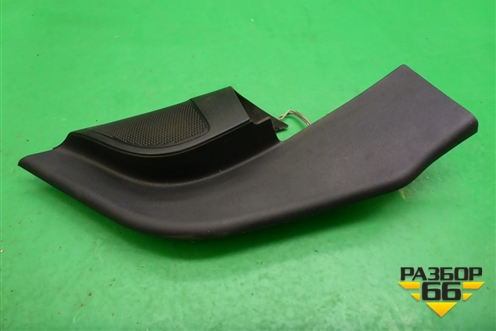 Накладка двери передней правой уголок (4M5123408AJ) для Ford Focus 2 с 2005-2008г