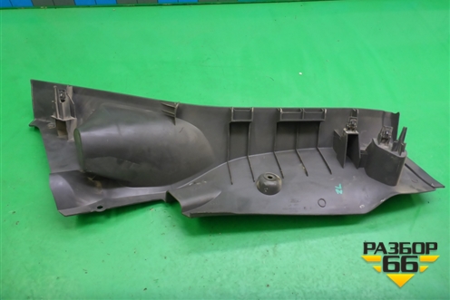 Обшивка стойки задняя нижняя левая (4M51A31017AFW) для Ford Focus 2 с 2005-2008г