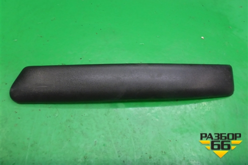 Накладка переднего бампера правая (5M5417E908B) для Ford Focus 2 с 2005-2008г
