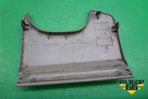 Накладка на торпедо (5543244040) для Toyota Isis c 2004-2018г