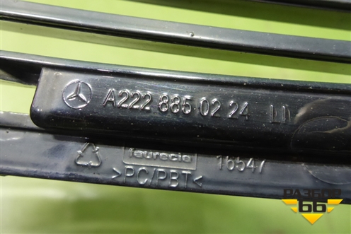 Решетка в передний бампер левая (до 2017г) (A2228850224) для Mercedes Benz S-Klass W222 с 2013-2020г