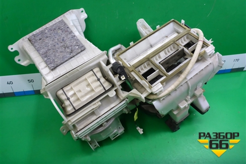 Корпус отопителя (8701044280) для Toyota Isis c 2004-2018г