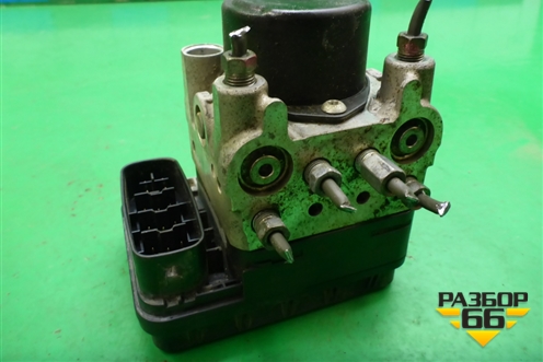 Блок ABS (4451044130) для Toyota Isis c 2004-2018г