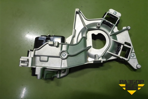 Кронштейн зеркала левого (новый) (8796660R60) для Toyota Land Cruiser (200) с 2008г