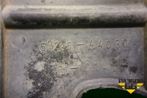 Дефлектор радиатора левый (5328544030) для Toyota Isis c 2004-2018г