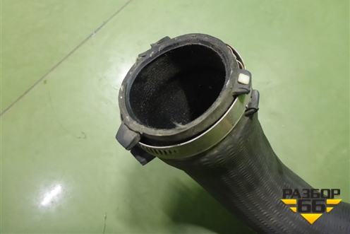 Патрубок интеркулера резиновый (8K0145709H) для Audi A4 (В8) с 2007-2015г