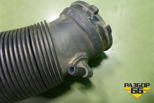 Патрубок воздушного фильтра (06H129629F) для Audi A4 (В8) с 2007-2015г