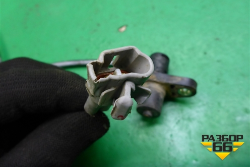 Датчик ABS передний левый для Toyota Isis c 2004-2018г (Исис)